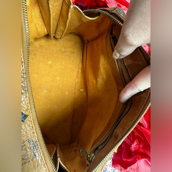 💛⚜️ MCM Hand Bag  Brown PVC⚜️💛 - Picture 2 of 8